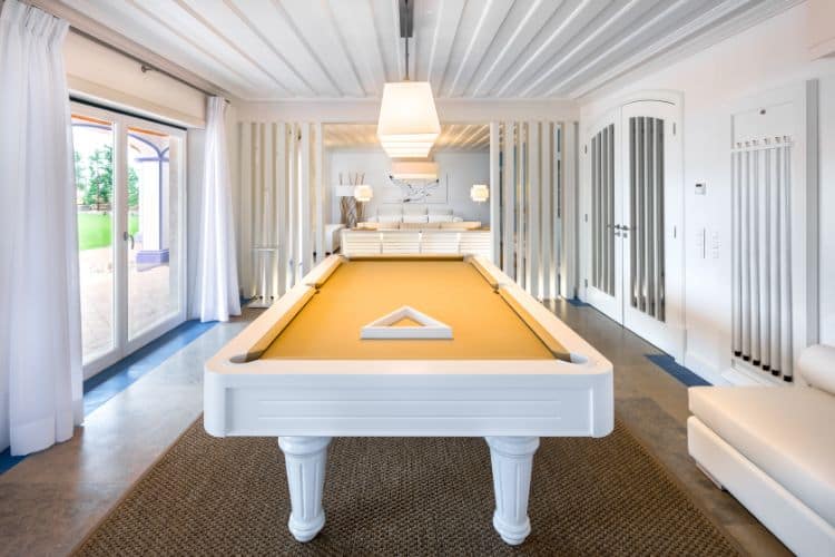 Pool table