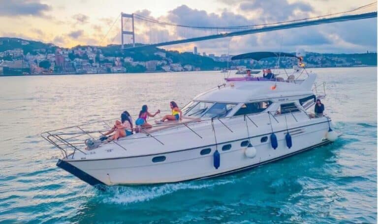 Lotus Yat is the Boat Tour of the Year for Turkey, 2025